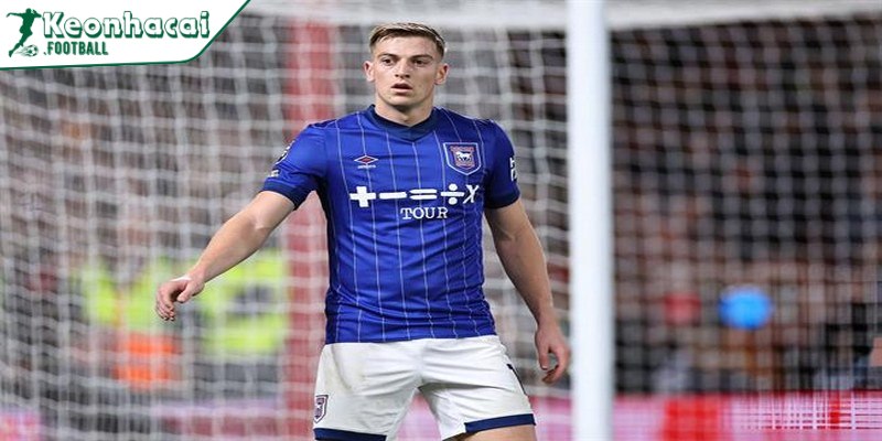 Liam Delap – Tài năng sáng giá được Enzo Maresca đặt kỳ vọng lớn 2 Nền tảng vững chắc từ gia đình và đào tạo chuyên nghiệp