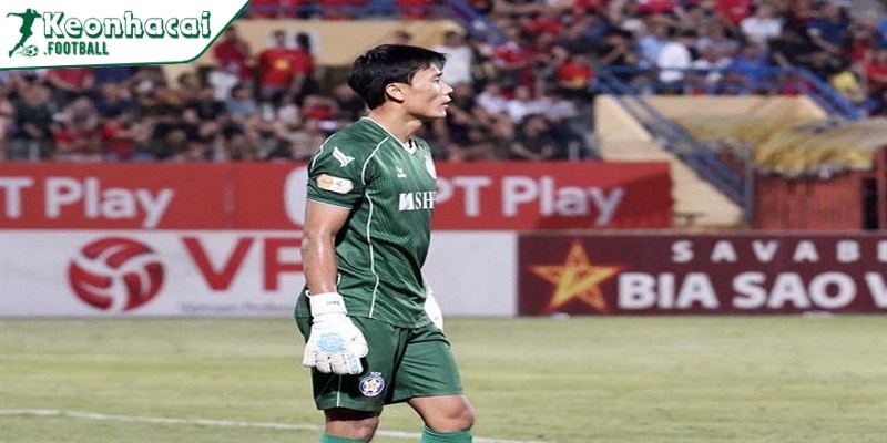 Thủ thành Bùi Tiến Dũng nhận "cơn ác mộng" trong ngày ra mắt ấn tượng của HLV Popov 3 Hiệp hai dấu chấm hết cho hy vọng mong manh của Đà Nẵng