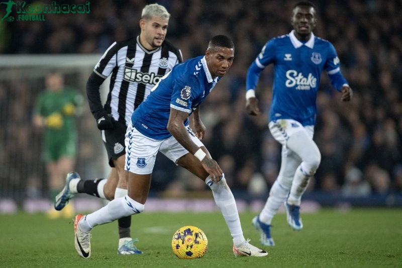 Soi kèo Newcastle vs Everton - 22h00 ngày 25/5