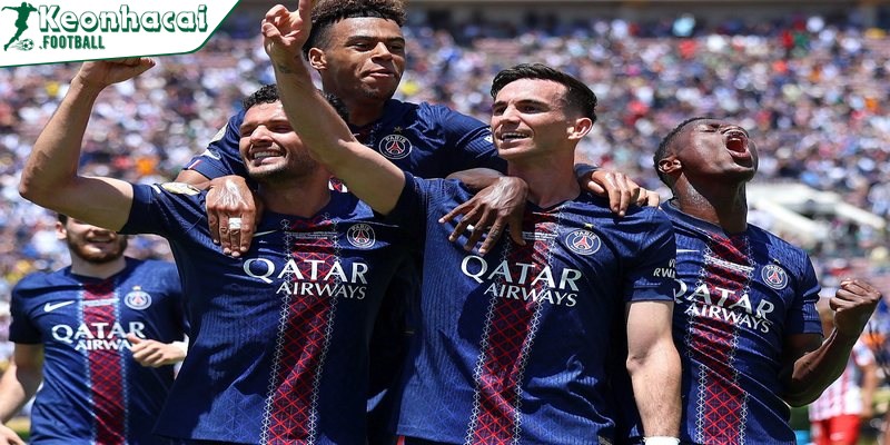 Luis Enrique tự tin tuyên bố PSG sở hữu hơn 11 ngôi sao 2 PSG tiến gần mùa giải hoàn hảo dưới thời Luis Enrique