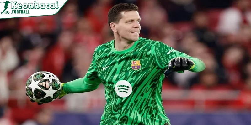 Szczesny thẳng thắn: “Tôi không hợp với lối chơi của Hansi Flick” 3 Flick cần điều chỉnh nếu muốn chinh phục châu Âu