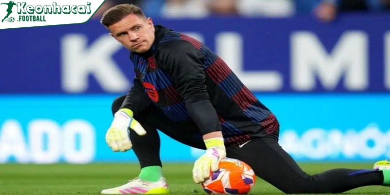 Thủ môn Ter Stegen cân nhắc phẫu thuật lưng, có thể vắng mặt dài hạn tại Barcelona 3 Tham vọng World Cup 2026: Lý do lớn khiến Ter Stegen phân vân