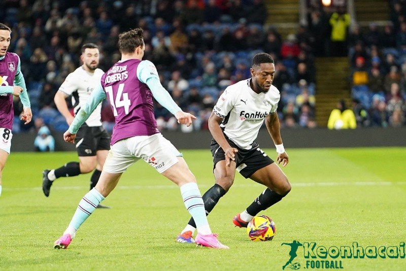 Soi kèo Burnley vs Derby - 1h45 ngày 27/8 - Cúp Liên đoàn Anh 2 Soi kèo Burnley vs Derby - 1h45 ngày 27/8