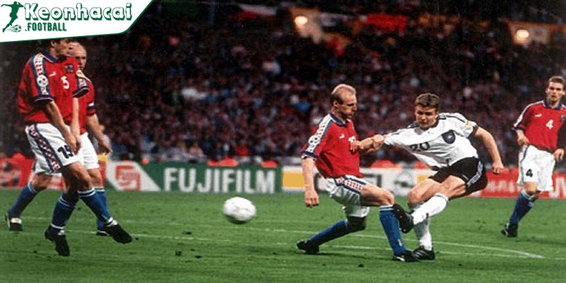 Bàn thắng vàng là gì? Vai trò của quy luật trong bóng đá 2 Bàn thắng vàng là gì không phải ai cũng hiểu rõ