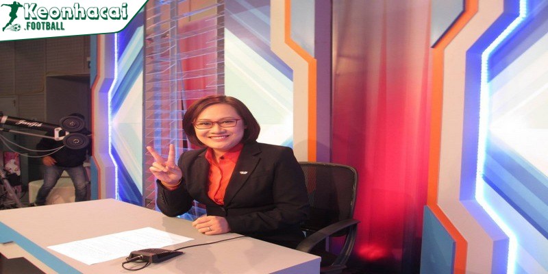 Bình Luận Viên Tiểu Huyền - Cô Gái Ấn Tượng Nhất 4 Những cố gắng của Tiểu Huyền được khán giả ghi nhận