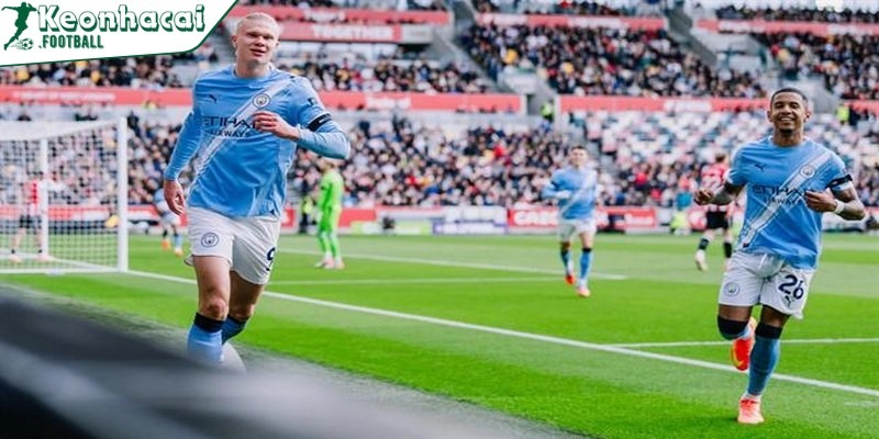 Man City thắng Brentford nhọc nhằn, Pep thừa nhận phải chơi phòng ngự co cụm