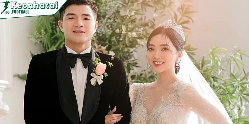 Dàn Wags Việt Nam nóng bỏng và quyến rũ nhất 4 Mai Hà Trang - Vợ của cầu thủ đẹp trai Hà Đức Chinh