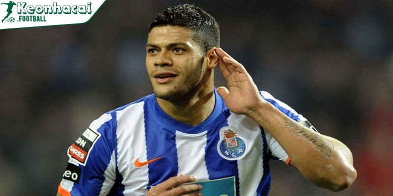 Chân sút gia nhập CLB Trung Quốc Shanghai SIPG với giá 45 triệu bảng